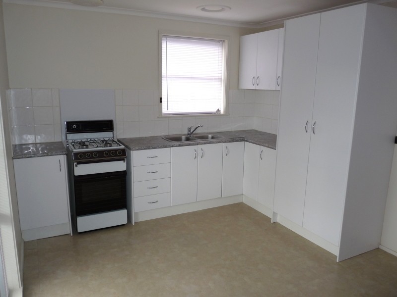 126 Tamarisk Drive, Frankston North VIC 3200
