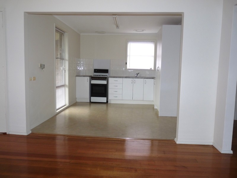 126 Tamarisk Drive, Frankston North VIC 3200