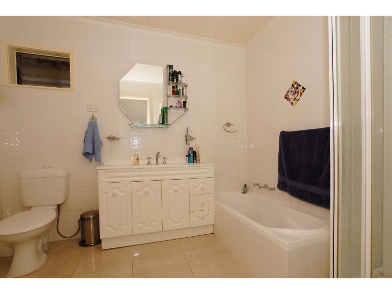 2 Telopea Court, Frankston North VIC 3200