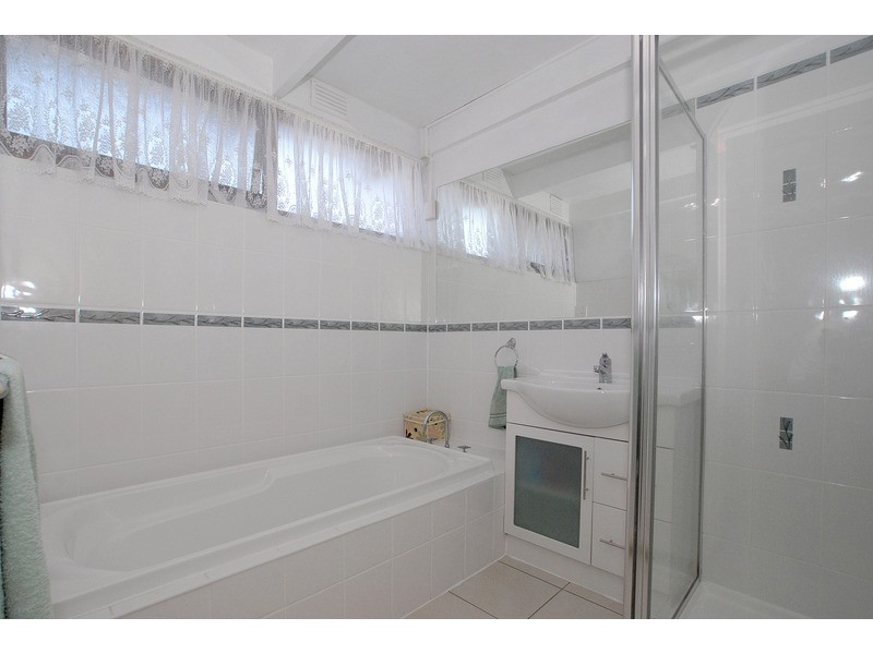 11 Sussex Crescent, Seaford VIC 3198