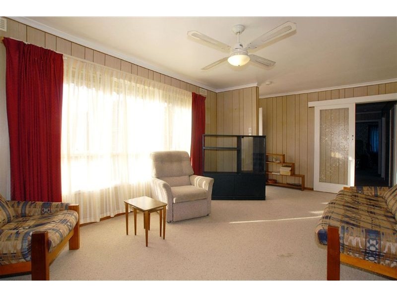 22 Barry Street, Seaford VIC 3198