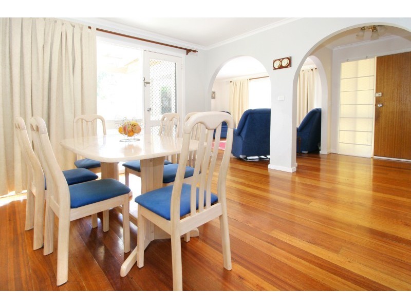 19 Henry Crescent, Seaford VIC 3198