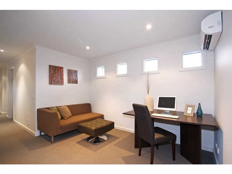 133 Kananook Avenue, Seaford VIC 3198