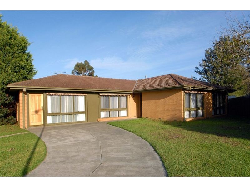 24 Lucas Crescent, Seaford VIC 3198