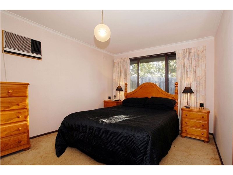 24 Lucas Crescent, Seaford VIC 3198