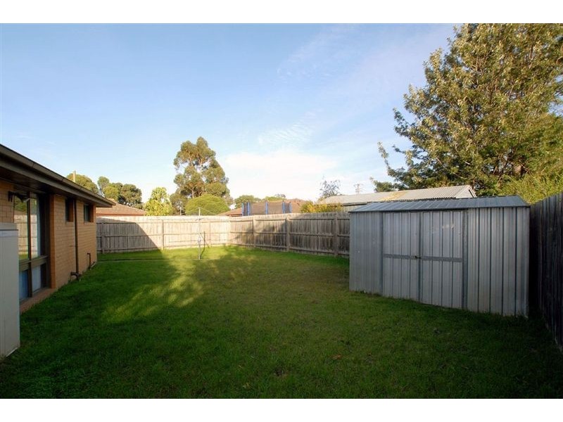 24 Lucas Crescent, Seaford VIC 3198