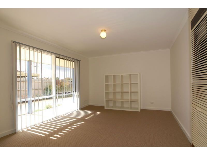 18 Erwin Drive, Seaford VIC 3198