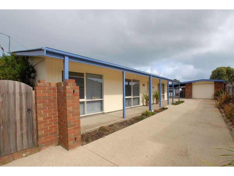 18 Erwin Drive, Seaford VIC 3198