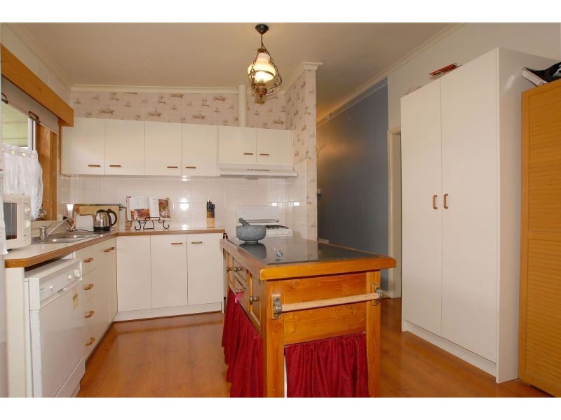 20 Carrington Avenue, Seaford VIC 3198