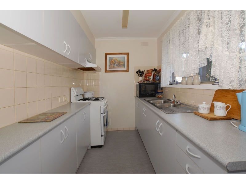 2 Caley Street, Frankston North VIC 3200