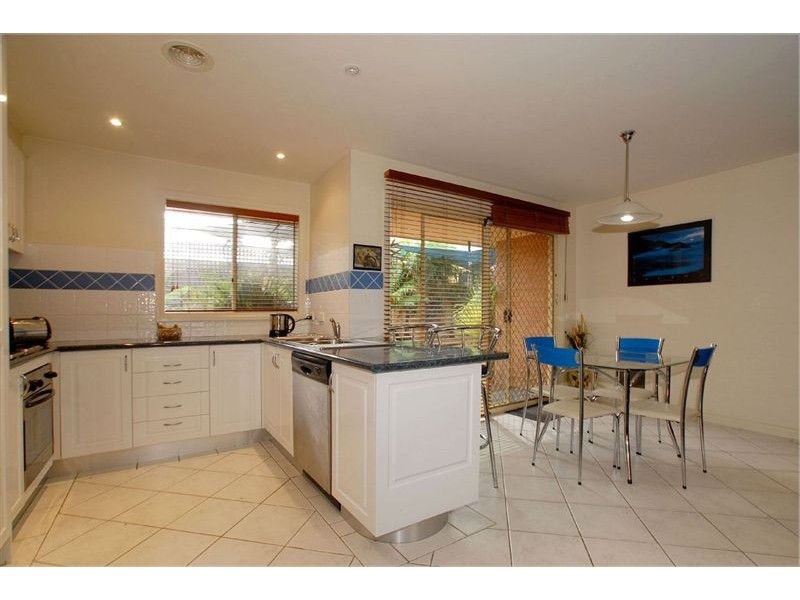 2/17 Church Road, Carrum VIC 3197