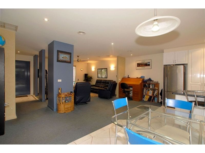 2/17 Church Road, Carrum VIC 3197