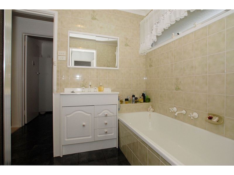 16 Catron Street, Seaford VIC 3198