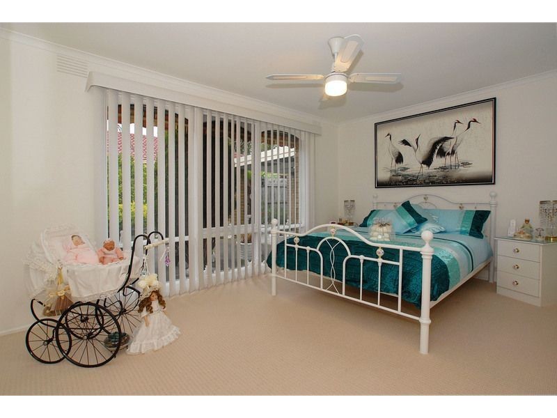 16 Catron Street, Seaford VIC 3198