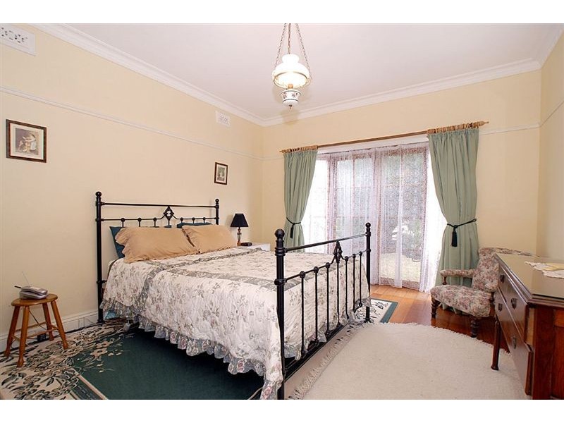 137 Kananook Avenue, Seaford VIC 3198