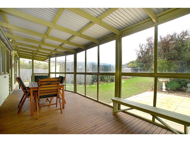 137 Kananook Avenue, Seaford VIC 3198