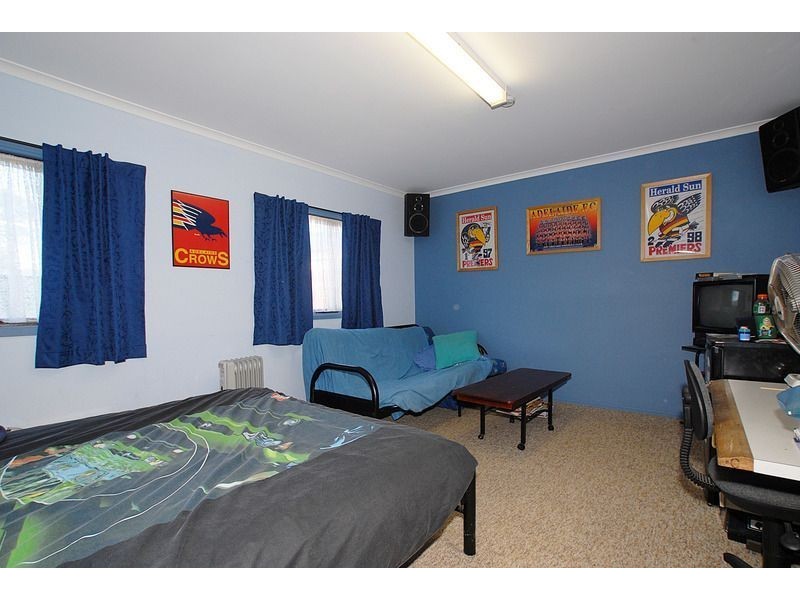 6 Maple Street, Seaford VIC 3198