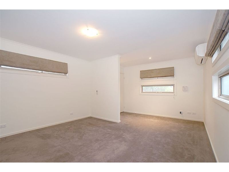 1/51 Kananook Avenue, Seaford VIC 3198