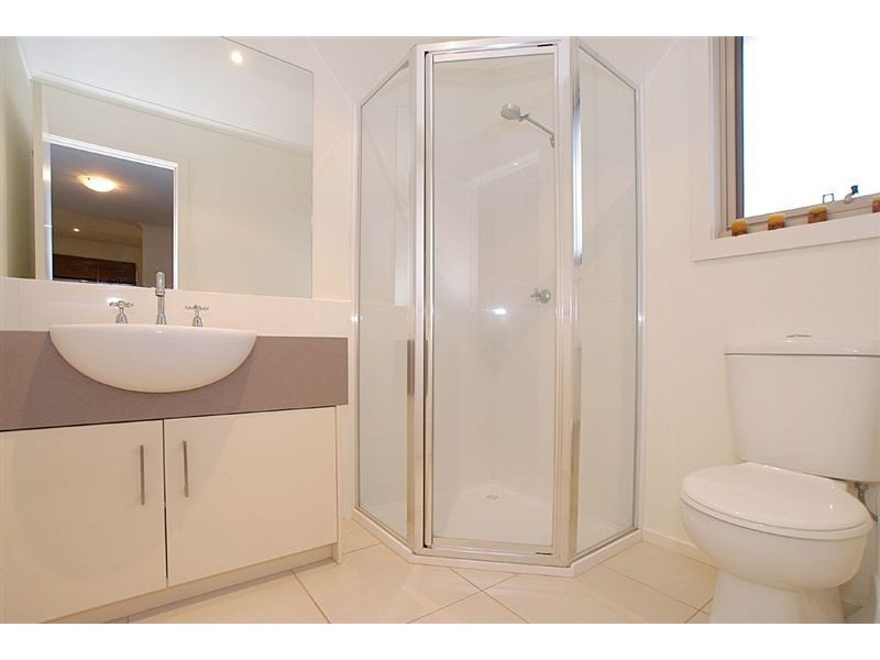 1/51 Kananook Avenue, Seaford VIC 3198