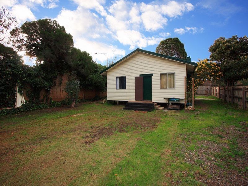 13 Neville Avenue, Seaford VIC 3198