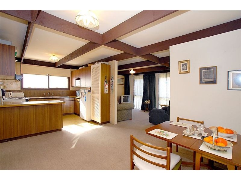 8 Galway Street, Seaford VIC 3198