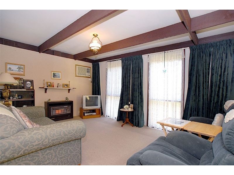 8 Galway Street, Seaford VIC 3198