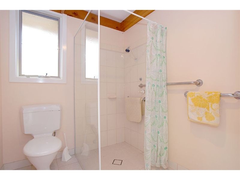 8 Galway Street, Seaford VIC 3198