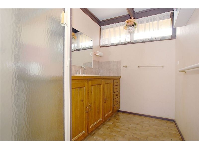 8 Galway Street, Seaford VIC 3198