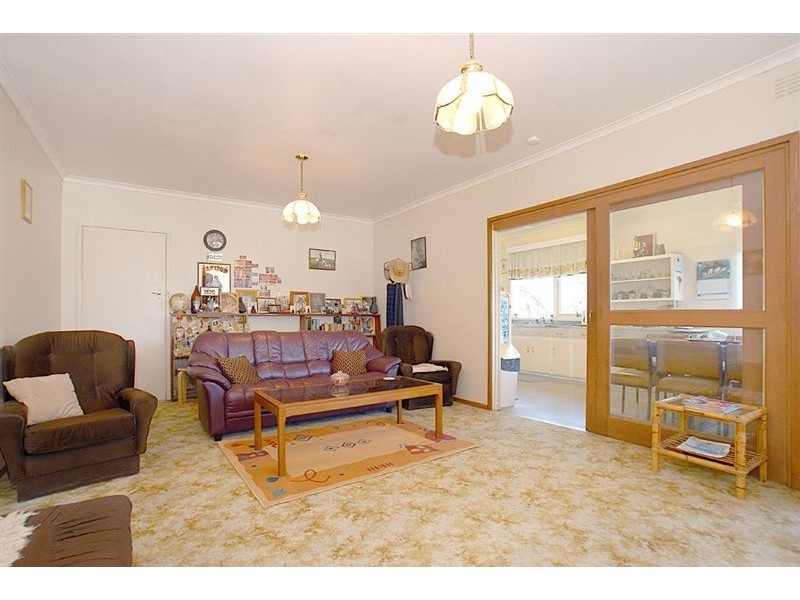 12 Bayside Grove, Seaford VIC 3198