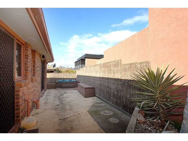 8/148 Nepean Highway, Seaford VIC 3198