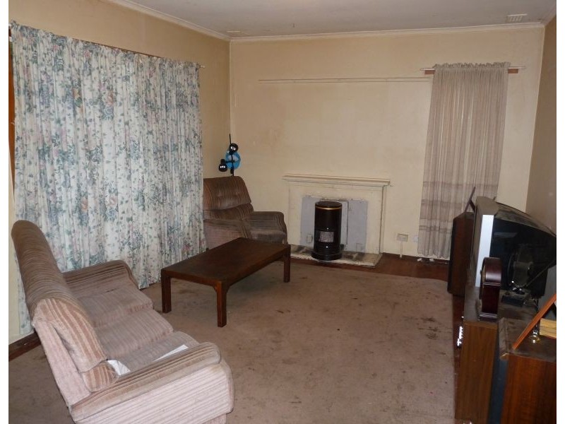 26 Pine Street, Frankston North VIC 3200