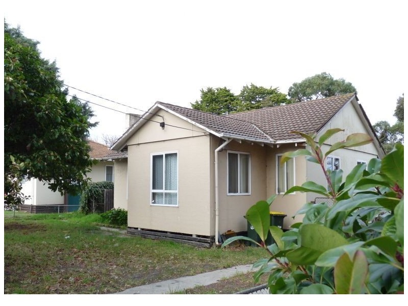 26 Pine Street, Frankston North VIC 3200