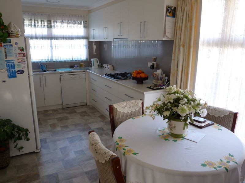 12 Raymond Road, Seaford VIC 3198
