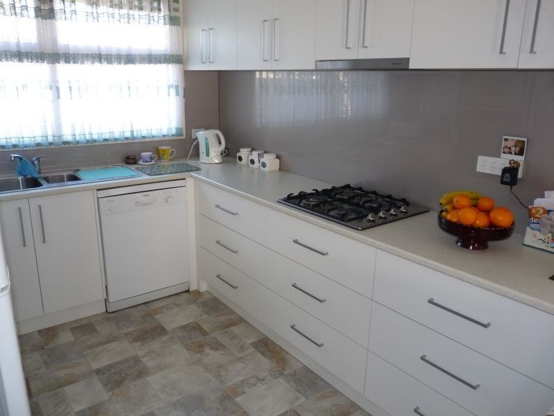 12 Raymond Road, Seaford VIC 3198