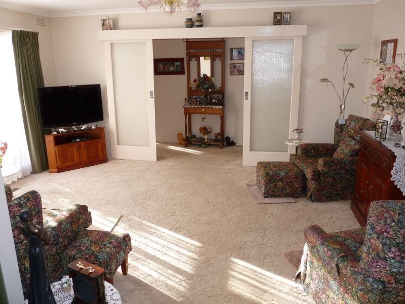 12 Raymond Road, Seaford VIC 3198