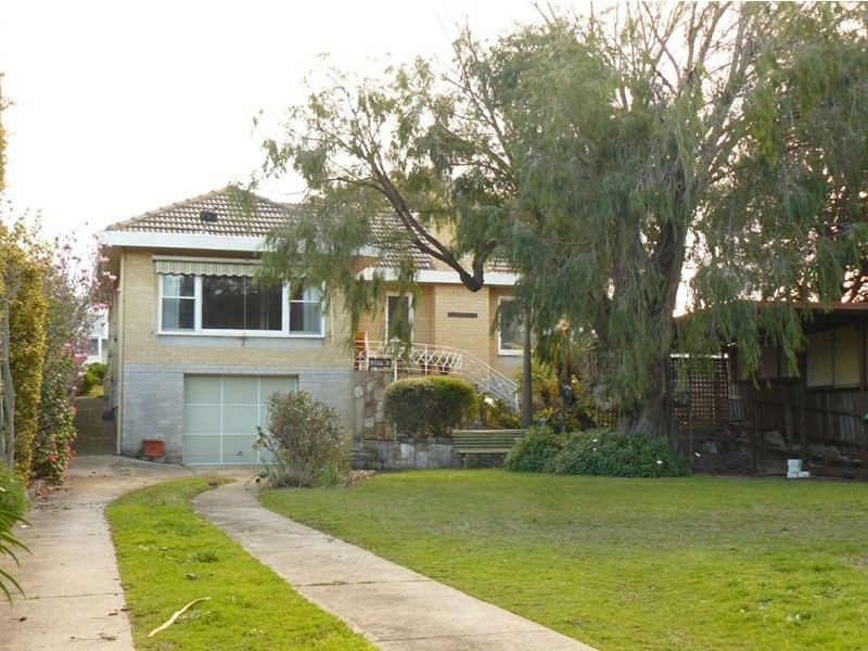 2 Chapman Avenue, Seaford VIC 3198