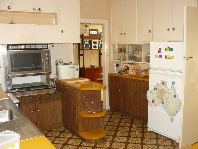 2 Chapman Avenue, Seaford VIC 3198