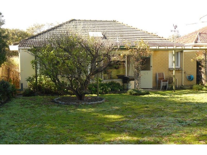 2 Chapman Avenue, Seaford VIC 3198