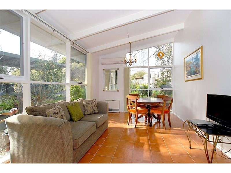 92 Rosslyn Avenue, Seaford VIC 3198