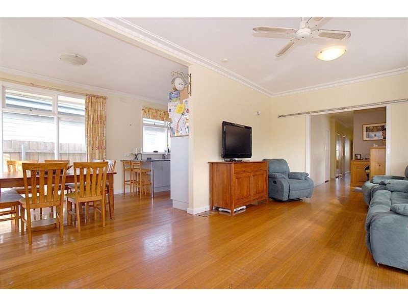 6 Johnstone Street, Seaford VIC 3198