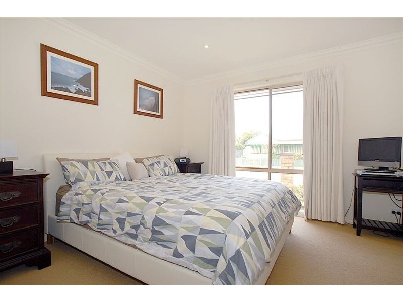 14 Kelvin Avenue, Seaford VIC 3198