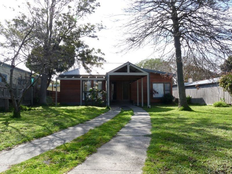 33 Johnstone Street, Seaford VIC 3198