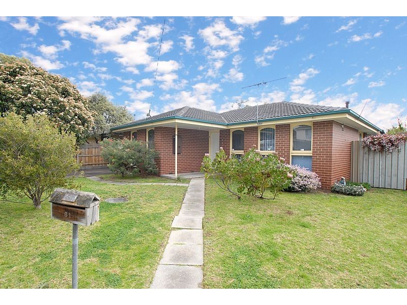 61 Silvertop Crescent, Frankston North VIC 3200