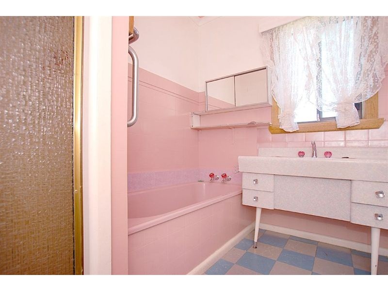 8 Emma Street, Carrum VIC 3197