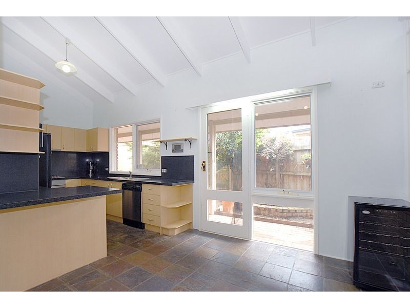 70 Kananook Avenue, Seaford VIC 3198