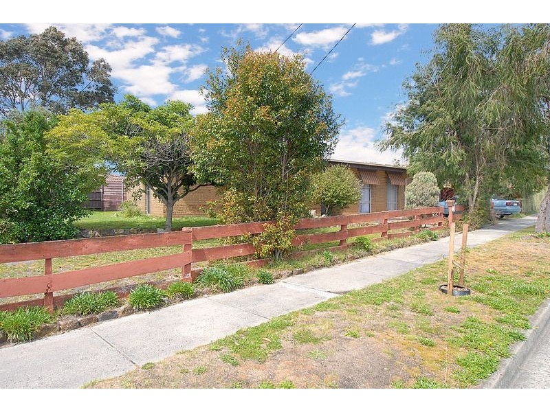 1 Caley Street, Frankston North VIC 3200