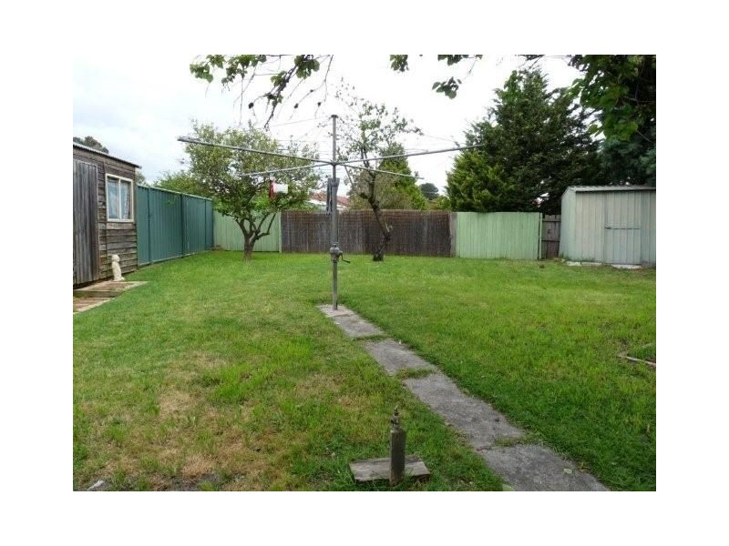 16 Juniper Court, Frankston North VIC 3200