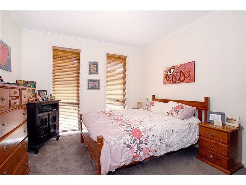 2/204 Frankston Dandenong Road, Seaford VIC 3198