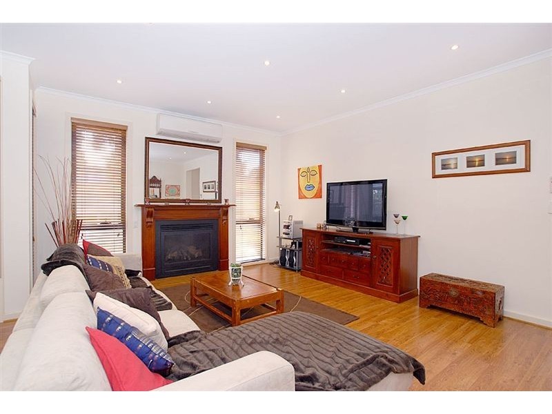 2/204 Frankston Dandenong Road, Seaford VIC 3198