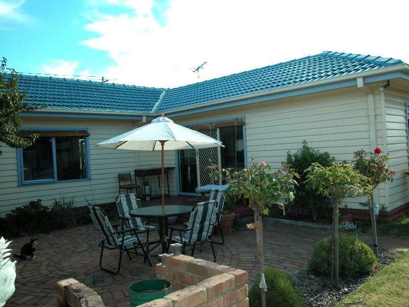 15 Raymond Road, Seaford VIC 3198